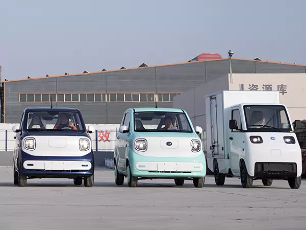 新しいエネルギー車のリーダーになることに専念しています
